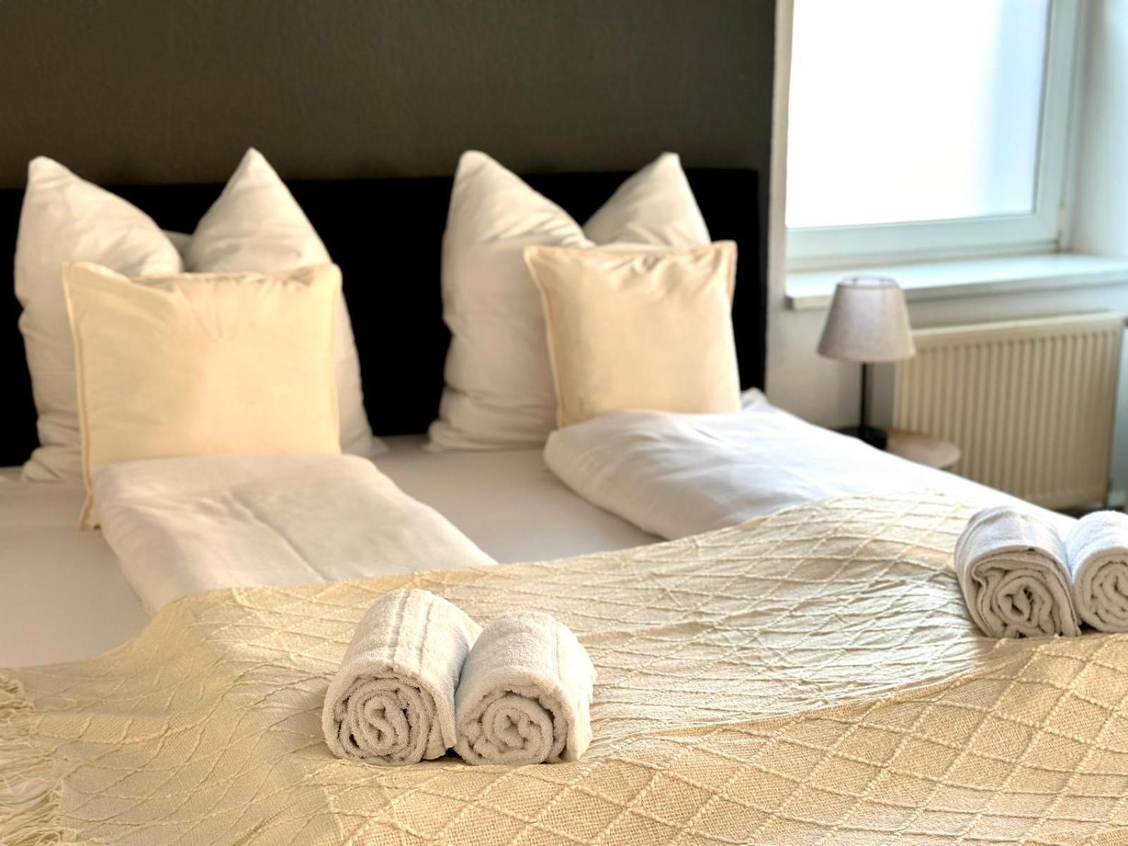 Raha Apartments - Grosses 3 Z-Apartment - Erdgeschoss - Domplatz - Vollausstattung 埃尔福特 外观 照片