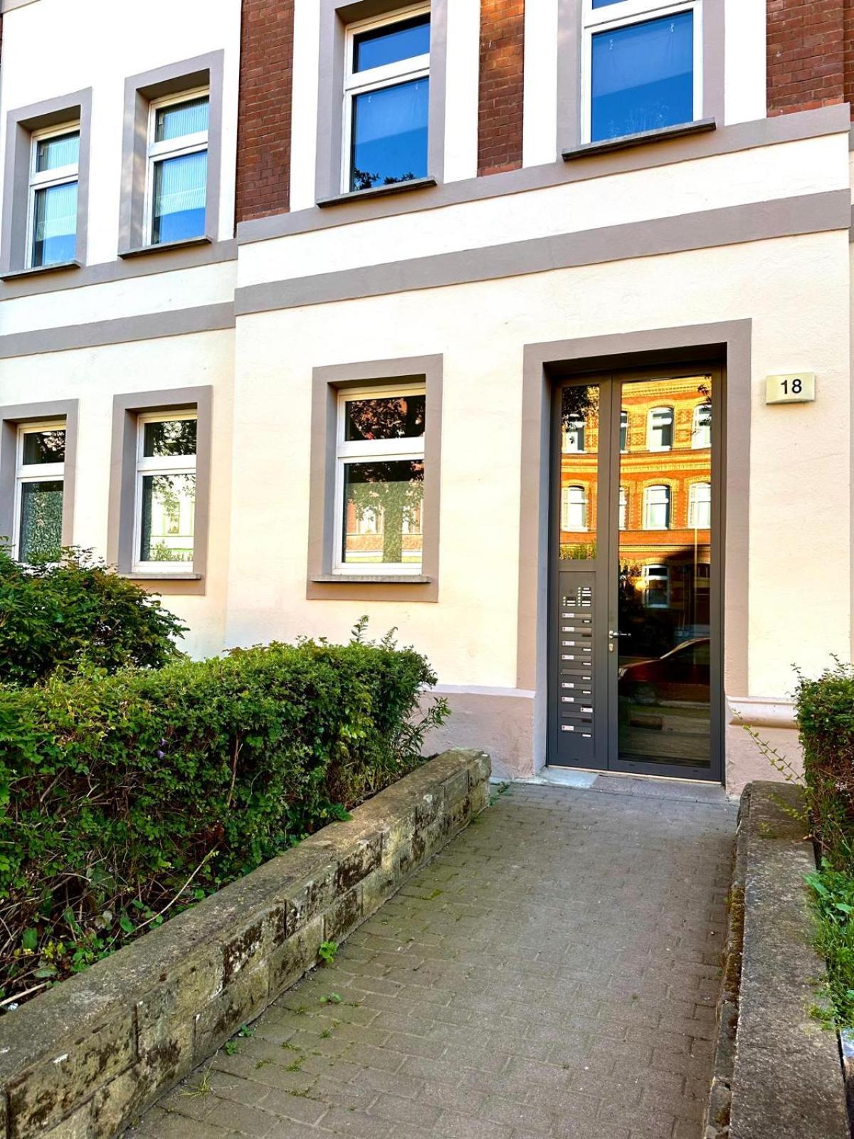 Raha Apartments - Grosses 3 Z-Apartment - Erdgeschoss - Domplatz - Vollausstattung 埃尔福特 外观 照片