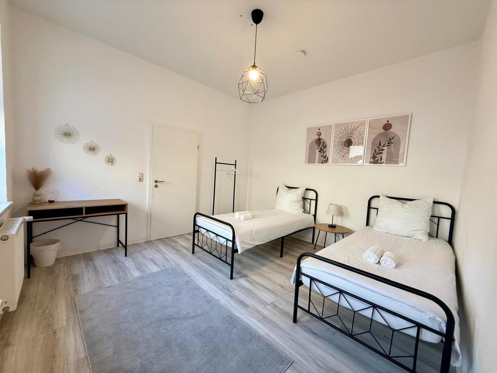 Raha Apartments - Grosses 3 Z-Apartment - Erdgeschoss - Domplatz - Vollausstattung 埃尔福特 外观 照片